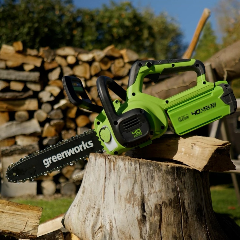 Цепная пила Greenworks G40CS30IIK4 40V (30 см) аккумуляторная, с АКБ 4 А/ч и ЗУ