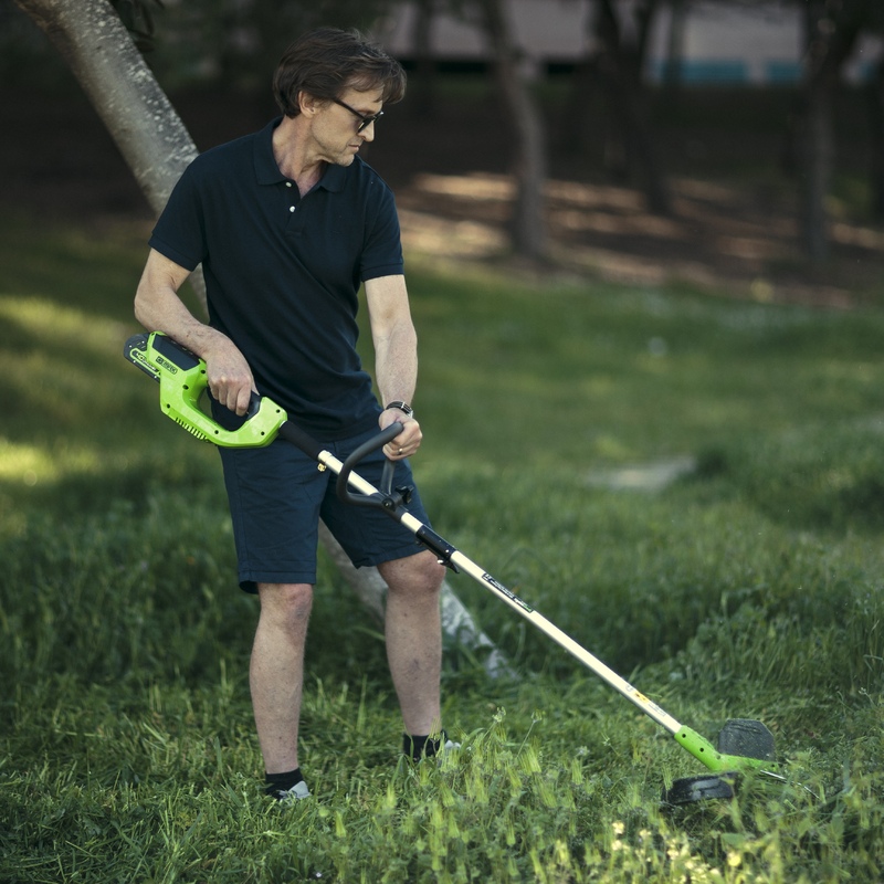 Триммер Greenworks G40LTK4 40V (30 см) аккумуляторный, с АКБ 4 А/ч и ЗУ