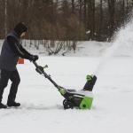 Снегоуборщик Greenworks GD82STK5 82V (56см) аккумуляторный, с АКБ 5 А/ч и ЗУ