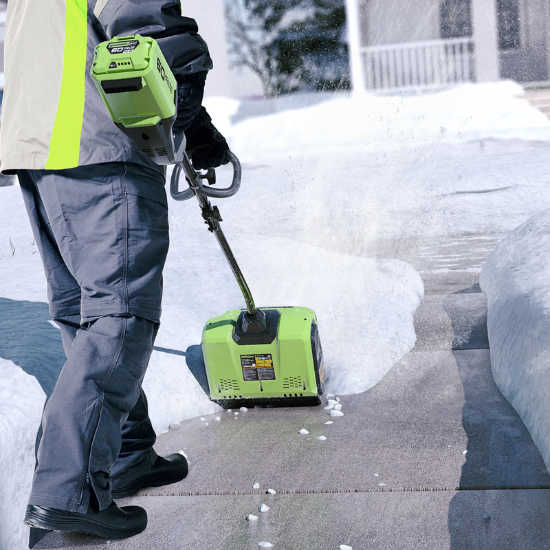 Снегоуборщик Greenworks GD60SSK4 60V (30 см) аккумуляторный, с АКБ 4А/ч и ЗУ