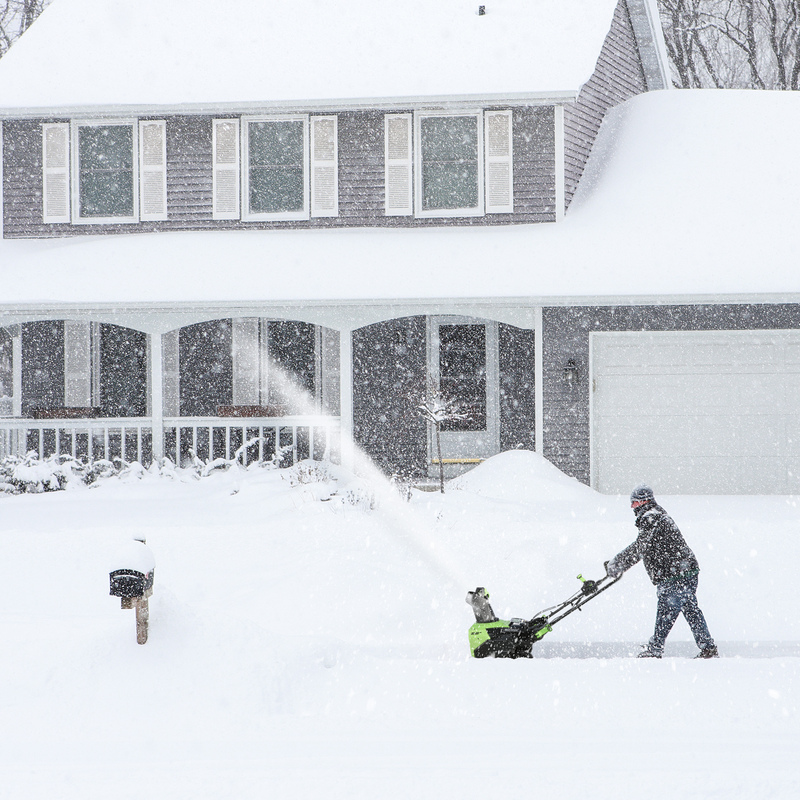 Снегоуборщик Greenworks GD60PST 60V (51 см) аккумуляторный, без АКБ и ЗУ