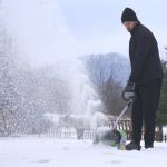 Снегоуборщик Greenworks GD40SSK4 40V (30см) аккумуляторный, с АКБ 4 А/ч и ЗУ