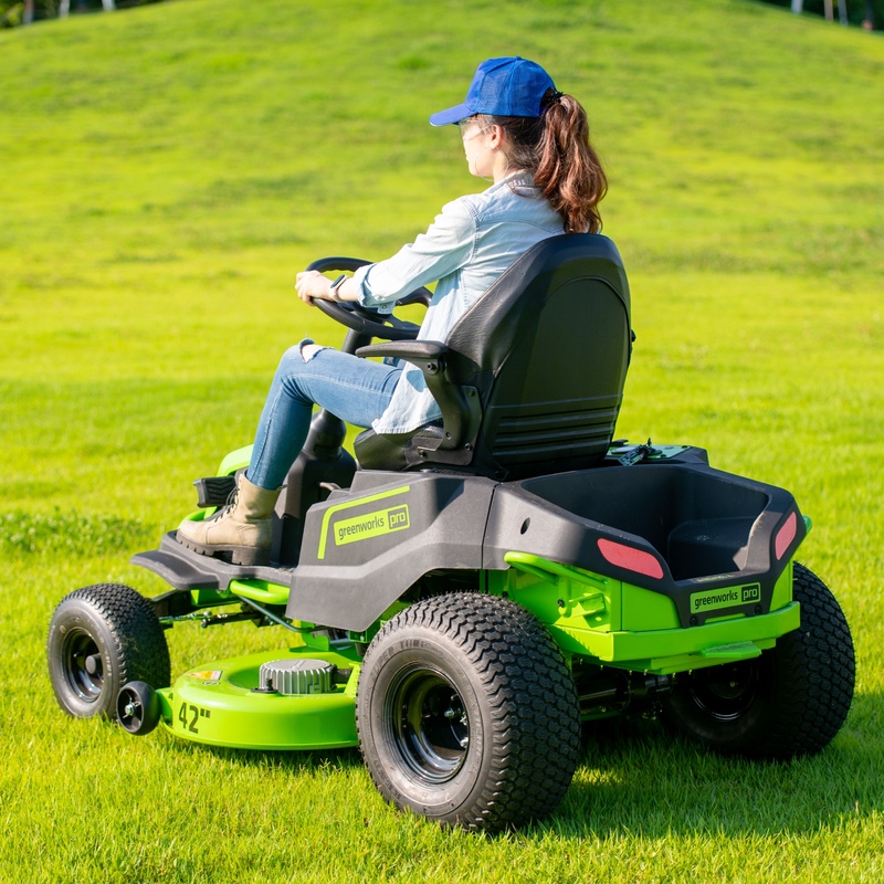 Трактор садовый Greenworks GC82LT107 82V (107 см) CrossoverT аккумуляторный