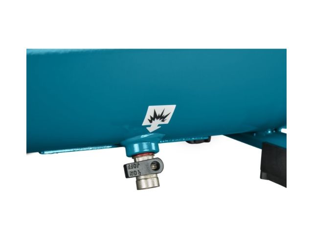 Аккум. компрессор MAKITA XGT AC001GZ в кор. (БЕЗ АККУМУЛЯТОРА) (AC001GZ)