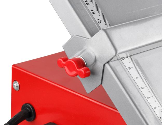 Плиткорез электрический WORTEX TC 1880 C в кор. 600 Вт, 180 мм, 2800 об. мин., глубина до 34 мм (стол 385x380 мм, водная система охлаждения) (1318789)