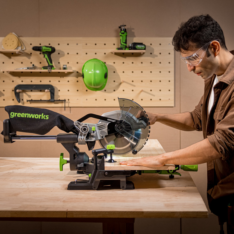 Торцовочная пила Greenworks GD24MS216 24V (65х310мм) аккумуляторная, без АКБ и ЗУ