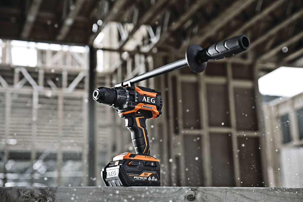 Дрель-шуруповерт аккумуляторная AEG BSB18BL LI-602C