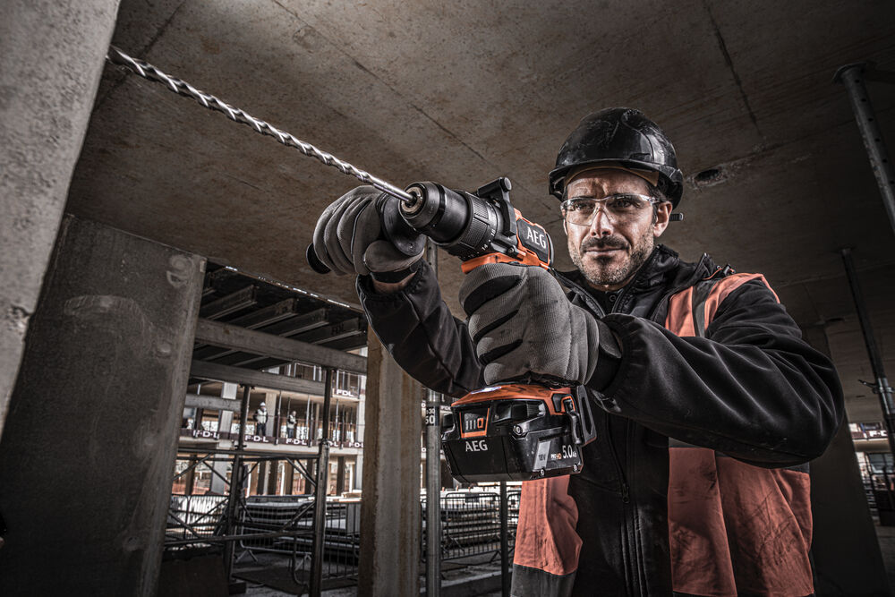 Дрель-шуруповерт ударная аккумуляторная бесщеточная AEG BSB18C3BL-502C