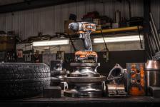 Дрель-шуруповерт аккумуляторная AEG BS18SBL-202C