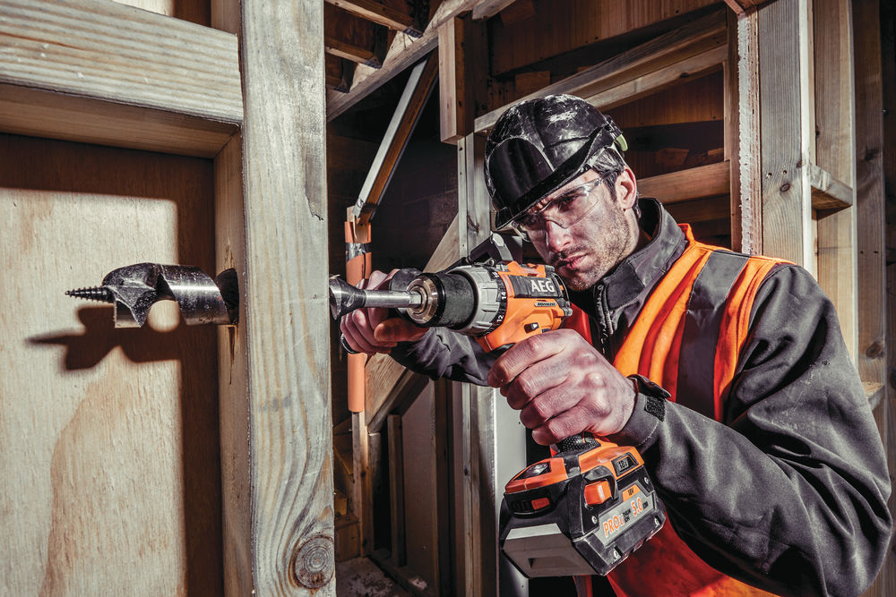 Дрель-шуруповерт ударная аккумуляторная бесщеточная AEG BSB18C2BL-0 (без батареи)