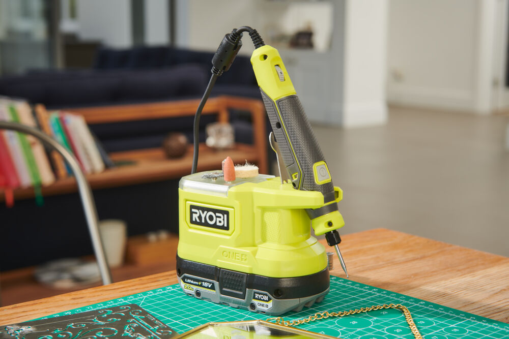 ONE + / Прямая шлифмашина RYOBI RRT18-0