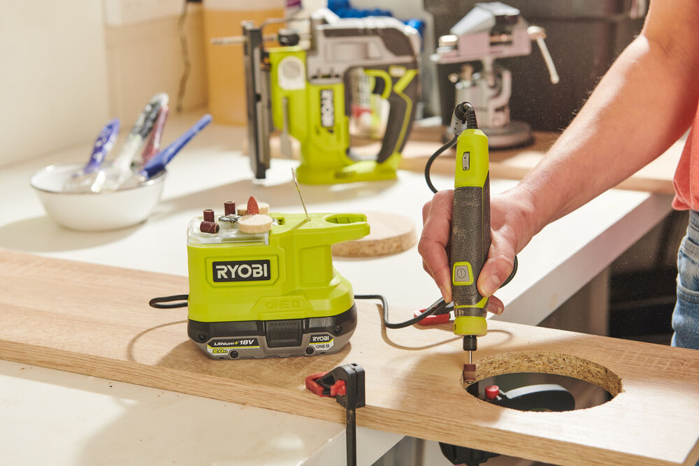 ONE + / Прямая шлифмашина RYOBI RRT18-0