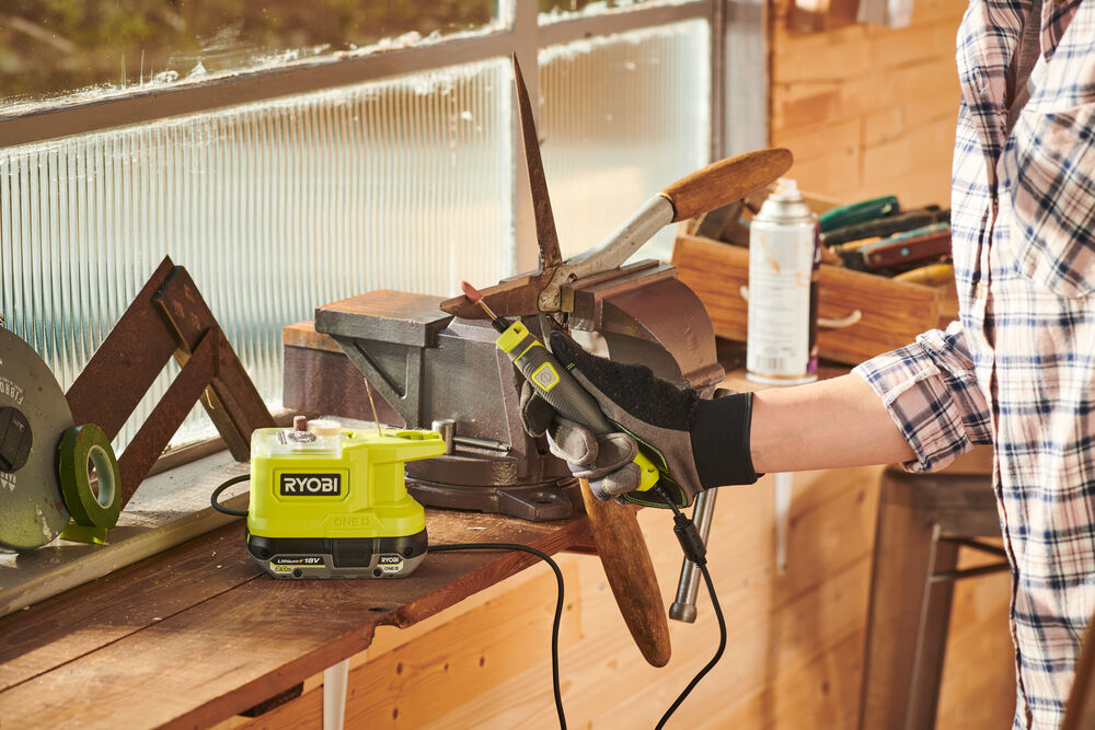 ONE + / Прямая шлифмашина RYOBI RRT18-0