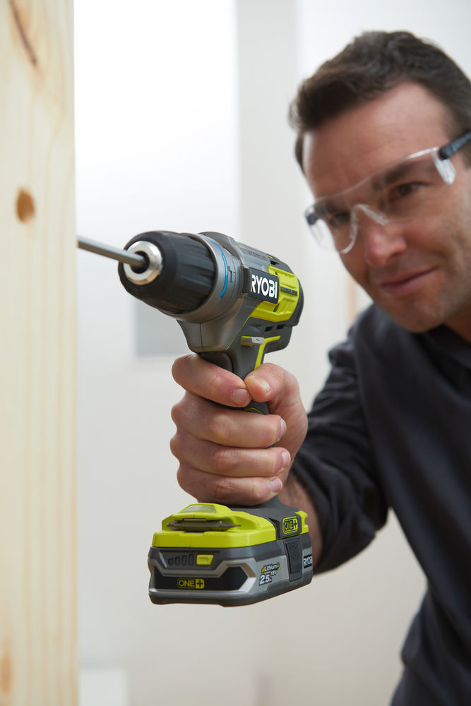 ONE + / Ударная дрель-шуруповерт RYOBI R18PDBL-0 (без батареи)