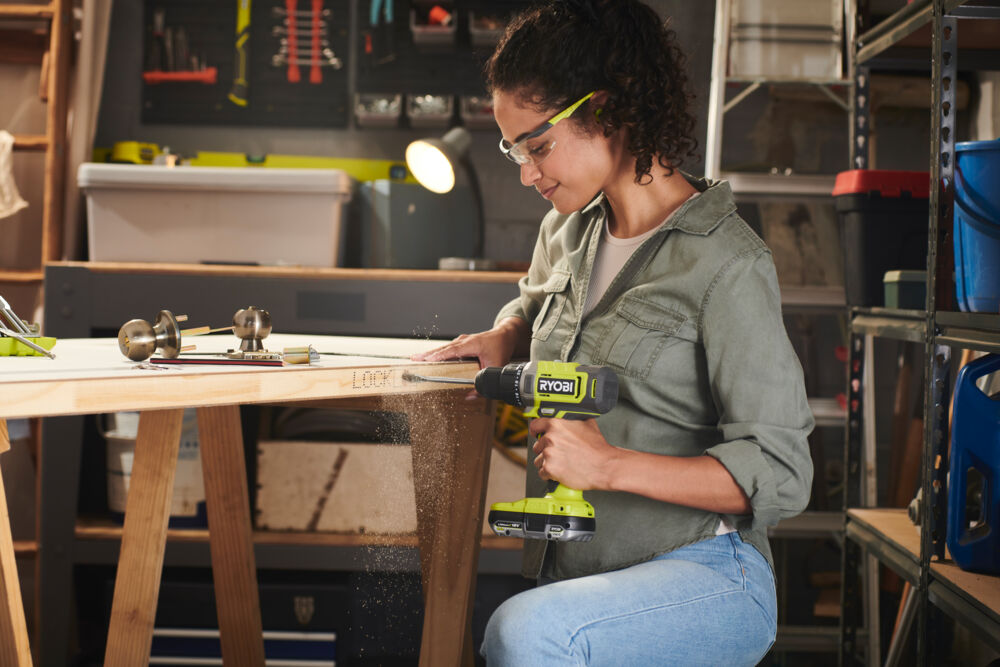 ONE + / Дрель-шуруповерт RYOBI RDD18-2C52S