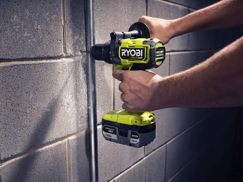 ONE + / Ударная дрель-шуруповерт RYOBI RPD18X-2C52S