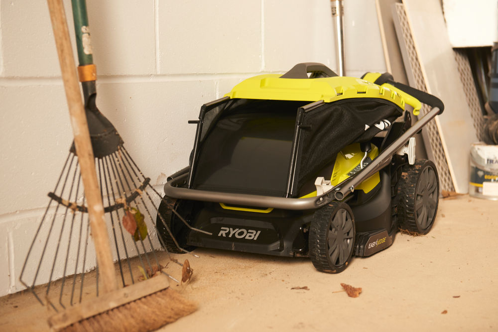 ONE + / Газонокосилка RYOBI RY18LMX37A-150
