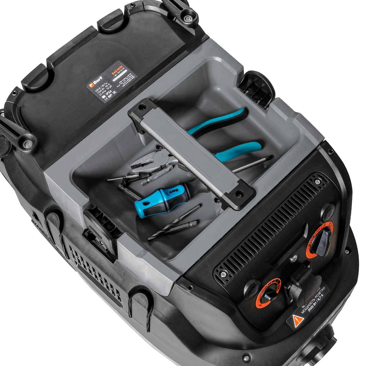 Пылесос строительный Bort BAX-600E