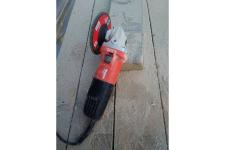 Угловая шлифмашина Makita M9508
