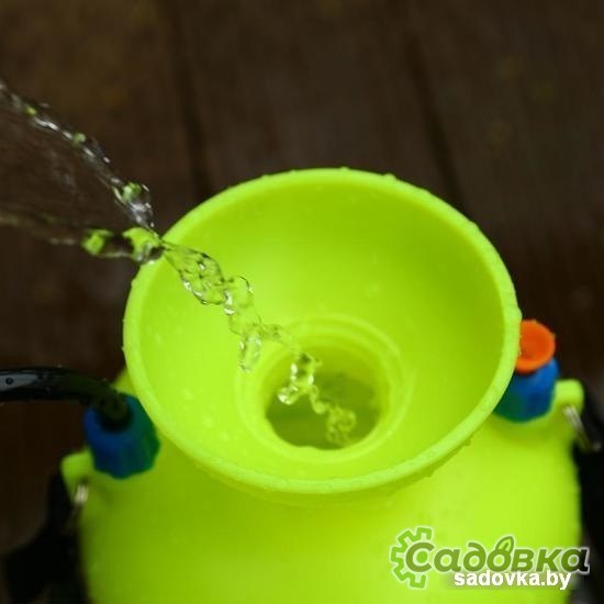 Ручной опрыскиватель Deko DKSP07 065-0939