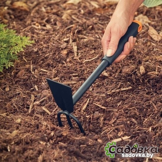 Тяпка Fiskars Ergo 1027030