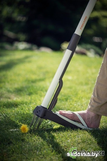 Корнеудалитель Fiskars Light 1020127