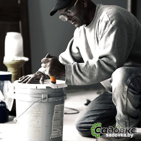 Нож строительный Fiskars CarbonMax 1027223