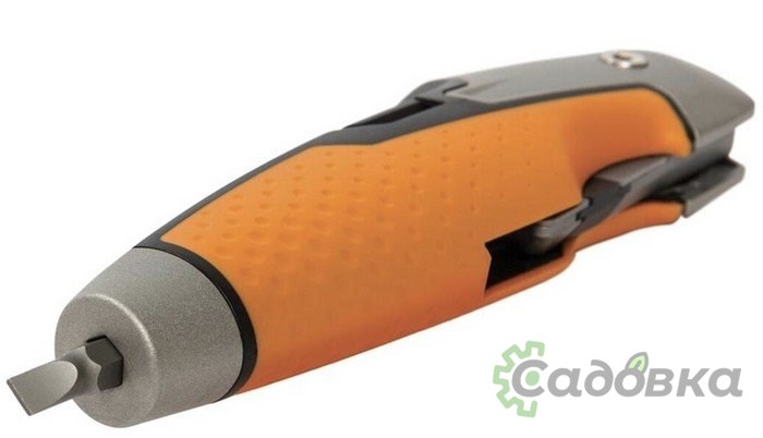 Нож строительный Fiskars CarbonMax 1027225