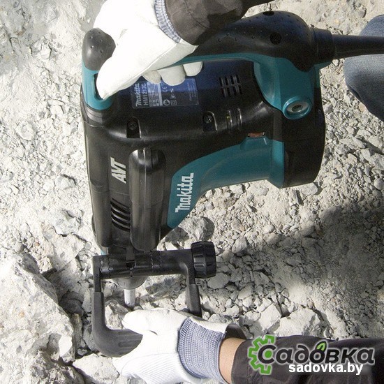 Отбойный молоток Makita HM1213C