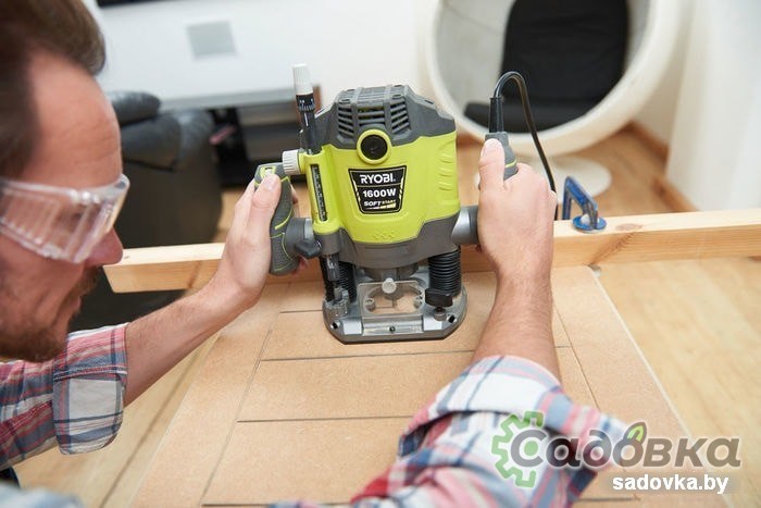 Вертикальный фрезер RYOBI RRT1600-K 5133004796
