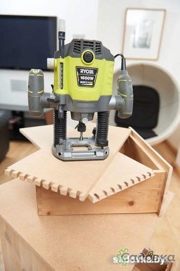 Вертикальный фрезер RYOBI RRT1600-K 5133004796