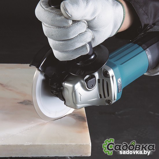 Угловая шлифмашина Makita GA5030R
