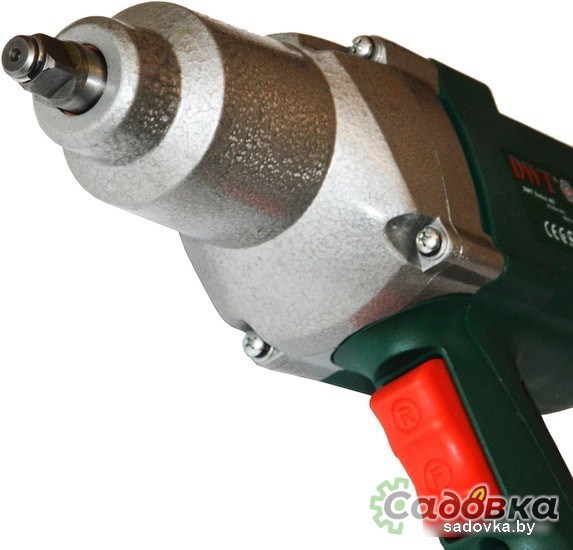 Ударный гайковерт DWT SS09-24