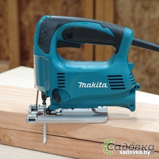 Электролобзик Makita 4329X1
