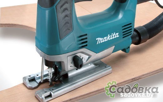 Электролобзик Makita JV0600K