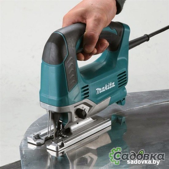 Электролобзик Makita JV0600K