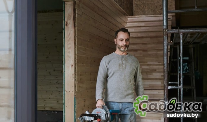 Дисковая (циркулярная) пила Bosch GCM 216 Professional 0601B33000