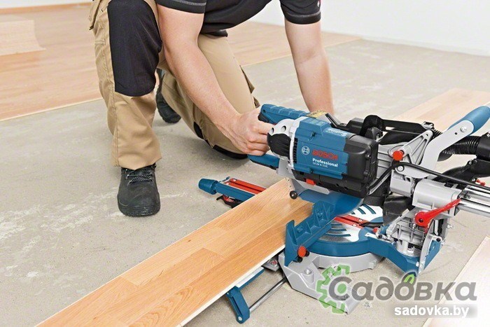 Дисковая пила Bosch GCM 8 SDE Professional [0601B19200]