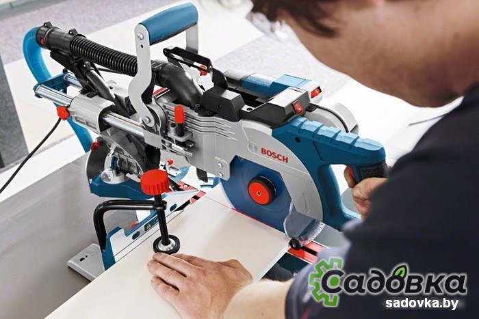 Дисковая пила Bosch GCM 8 SDE Professional [0601B19200]