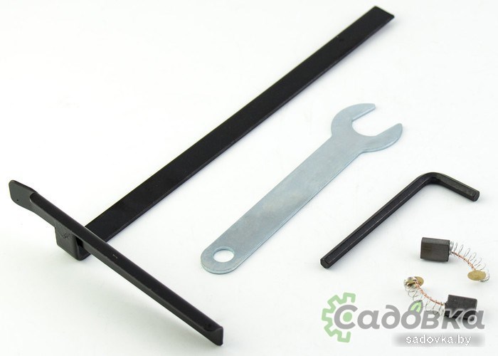 Дисковая пила Kolner KCS 140/900