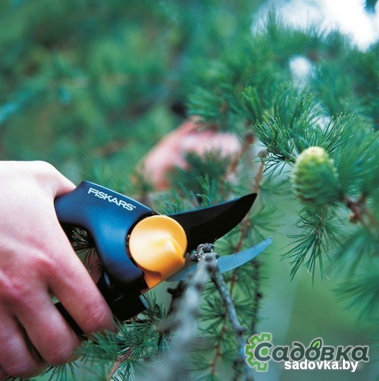 Секатор Fiskars PowerGear 1000574