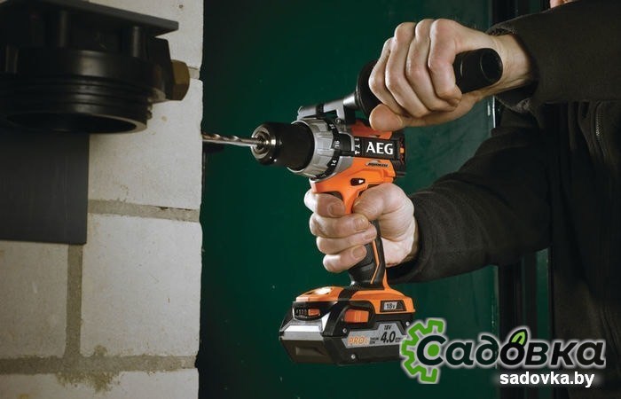 Ударный шуруповерт AEG Powertools BSB 18C2BL LI-402C 4935464097 (с 2-мя АКБ, кейс)