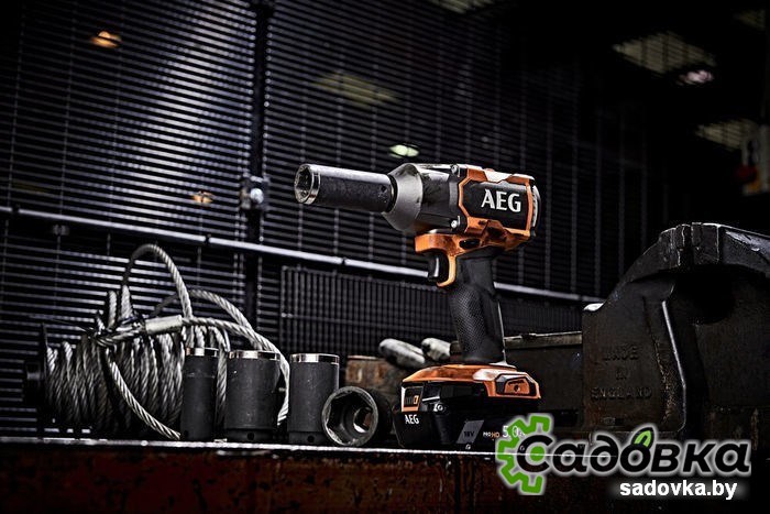 Гайковерт AEG Powertools BSS18MTF12BL-402C 4935479664 (с 2-мя АКБ, кейс)