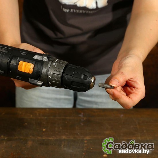 Дрель-шуруповерт Deko GCD12DU3 SET6 063-4007 (с 2-мя АКБ, кейс)