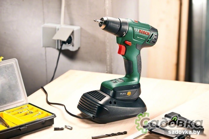 Дрель-шуруповерт Bosch PSR 1440 LI-2 06039A300D (с 2-мя АКБ)