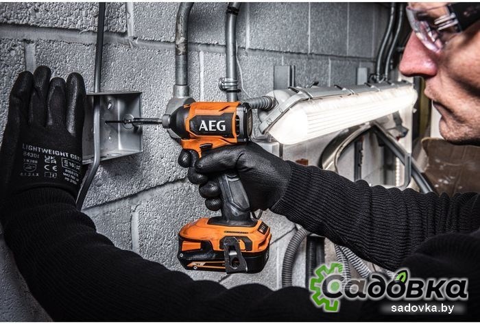 Винтоверт AEG Powertools BSS 18SBL2-0 4935480059 (без АКБ)