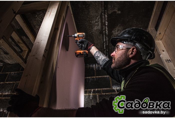 Винтоверт AEG Powertools BSS 18SBL2-0 4935480059 (без АКБ)