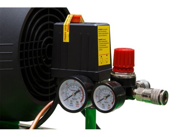 Компрессор ECO AE-705-3 коаксиальный (440 л/мин, 8 атм, коаксиальный, масляный, ресив. 70 л, 220 В, 2.20 кВт) (AE-705-3)