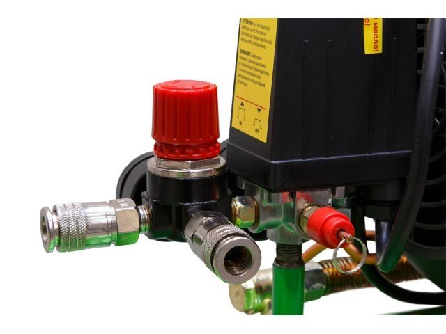 Компрессор ECO AE-705-3 коаксиальный (440 л/мин, 8 атм, коаксиальный, масляный, ресив. 70 л, 220 В, 2.20 кВт) (AE-705-3)