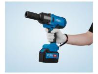 Аккум. ударный гайковерт BULL SC 1801 в чем. XLTpro БЕСЩЕТ., 18 В, 1000 Н*м, 3/4